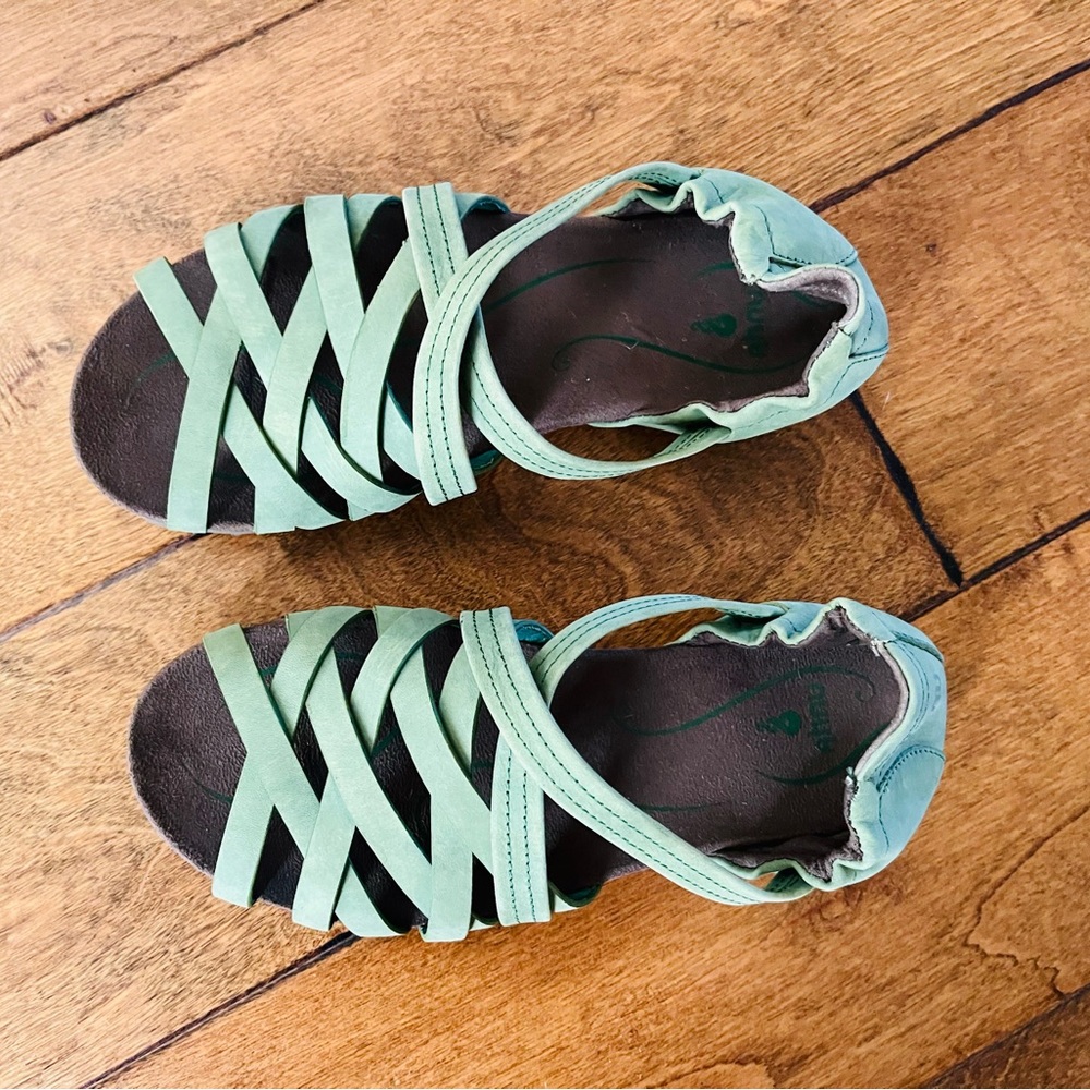 Ahnu modern strappy sandals. NWOT.Leather upper and durable rubber soles.